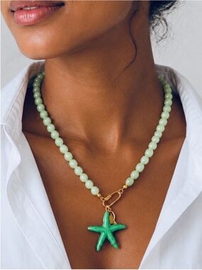 New! Coastal Green Beaded Gold Starfish Carabiner Dopamine Necklace NWOT 1039